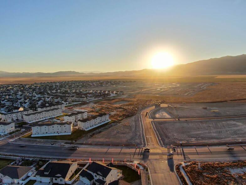 676 Desert Willow dr, Eagle Mountain, UT à vendre - Aérien – Image 3 sur 26