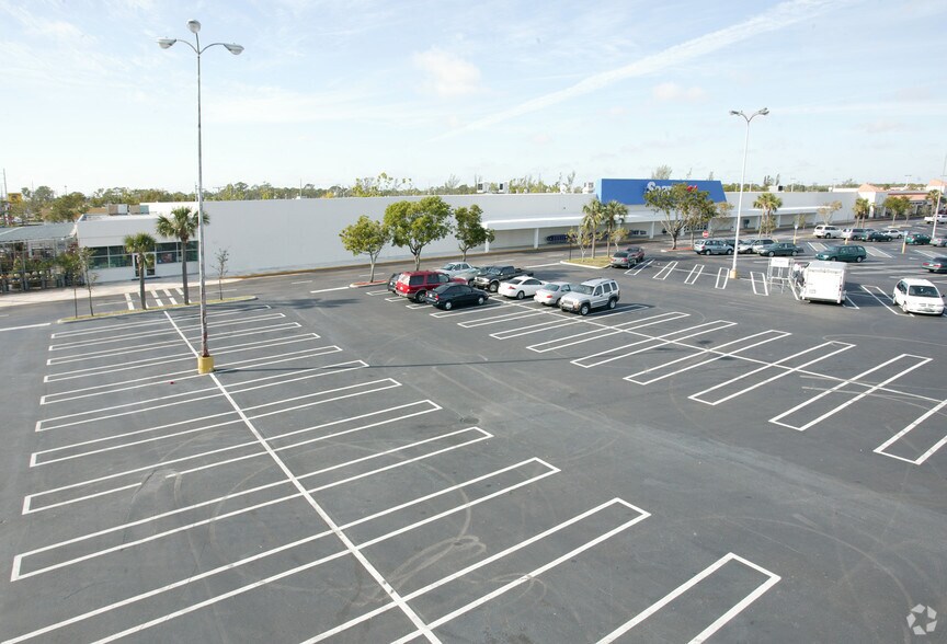 4560-4640 Forest Hill Blvd, West Palm Beach, FL à louer - Photo de l’immeuble – Image 2 sur 10