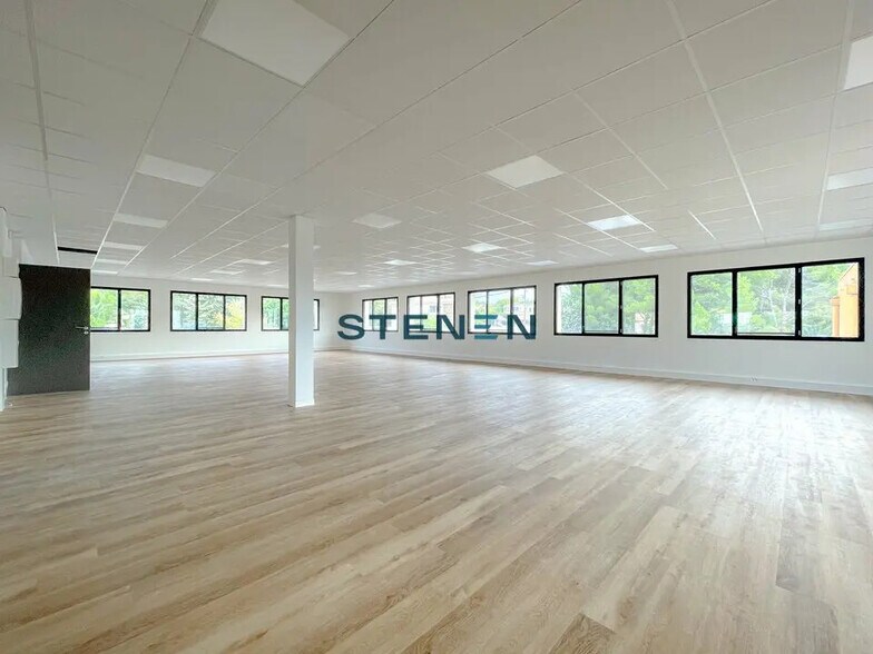 Bureau dans Éguilles à vendre - Photo intérieure – Image 1 sur 5