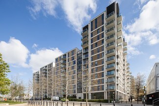 Plus de détails pour 1 Glade Walk, Londres - Local commercial à louer