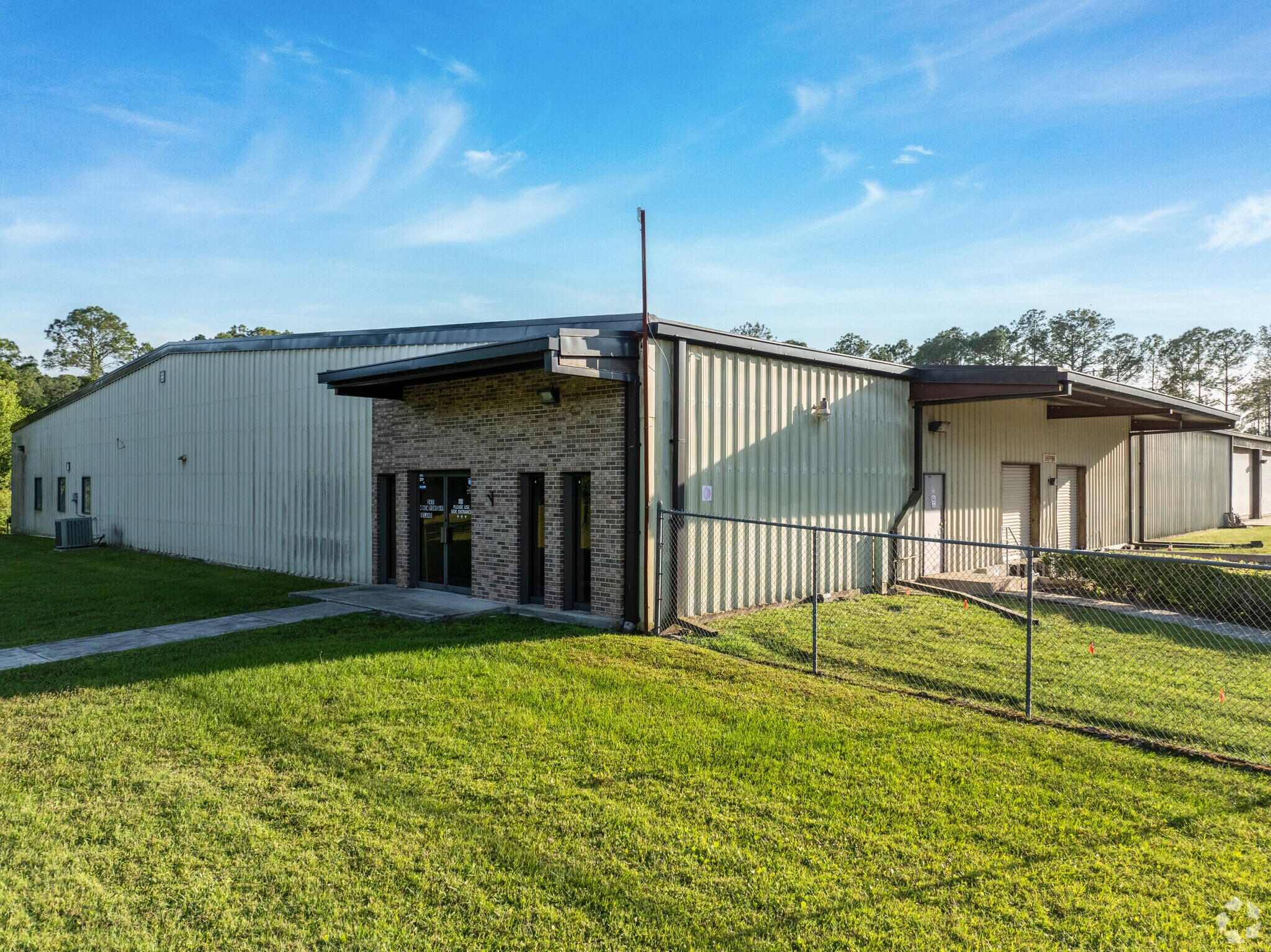 2451 W New York Ave, Deland, FL à vendre Photo principale– Image 1 sur 5