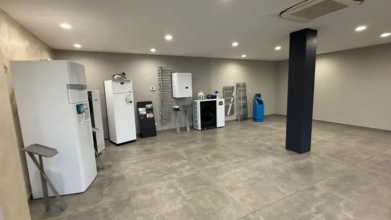 Industriel/Logistique dans Cessy à vendre - Photo intérieure – Image 3 sur 13