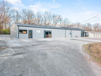 Plus de détails pour 904 E Main St, Stanford, KY - Local d’activités à vendre