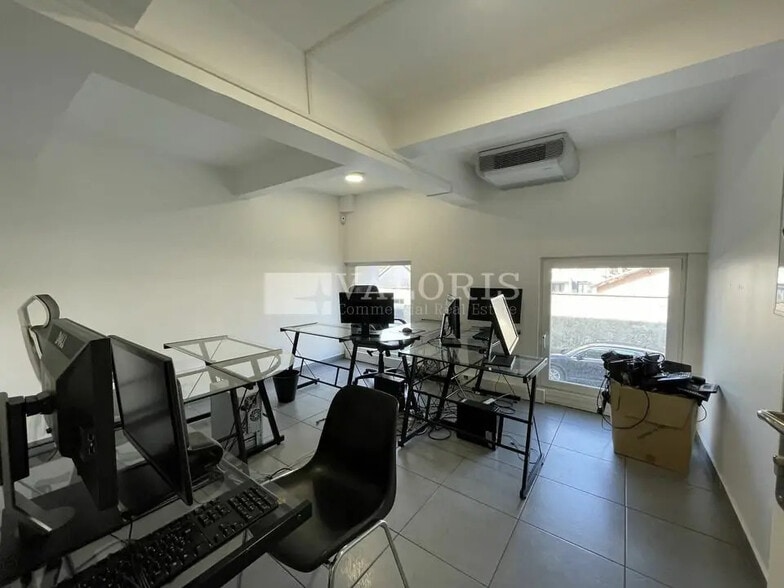 Bureau dans Villeurbanne à louer - Photo de l’immeuble – Image 2 sur 6