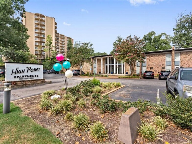 Rare East Memphis Multifamily Portfolio portefeuille de 2 biens à vendre sur LoopNet.fr - Photo de l’immeuble – Image 2 sur 33