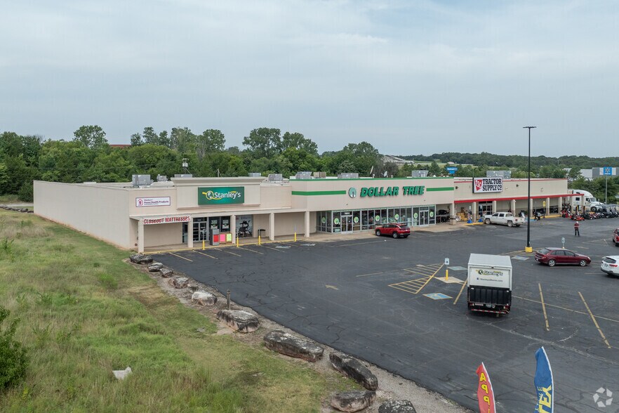 700 N Main St, Bristow, OK à louer - Photo de l’immeuble – Image 2 sur 6