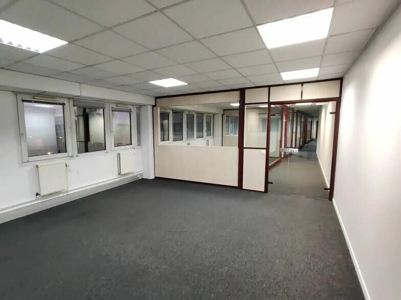 Bureau dans Massy à louer - Photo intérieure – Image 2 sur 6