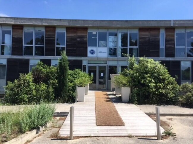 Plus de détails pour Bureau à louer