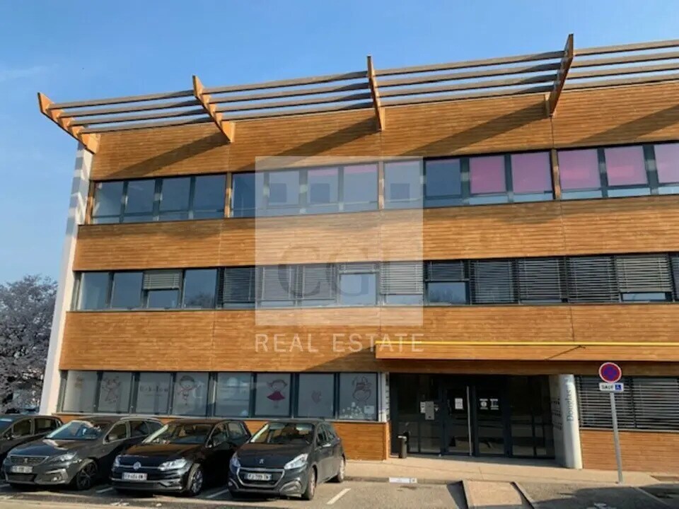 Bureau dans Saint-Priest à louer Photo de l’immeuble– Image 1 sur 9