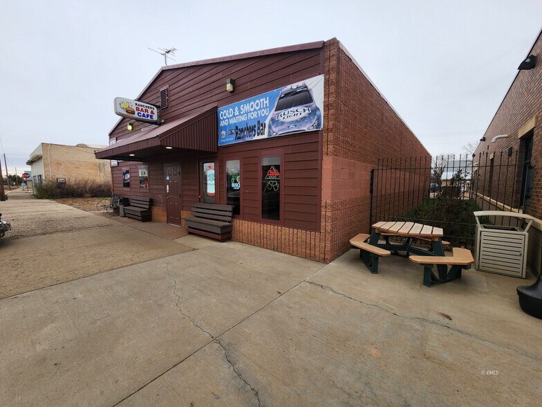 424 Main St, Jordan, MT à vendre - Photo de l’immeuble – Image 1 sur 11