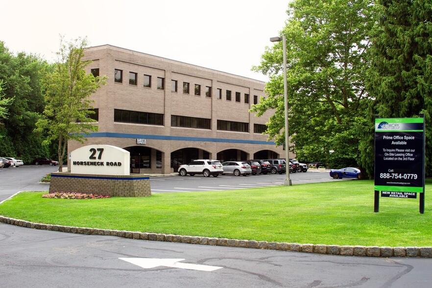 27 Horseneck Rd, Fairfield, NJ à louer - Photo de l’immeuble – Image 1 sur 2