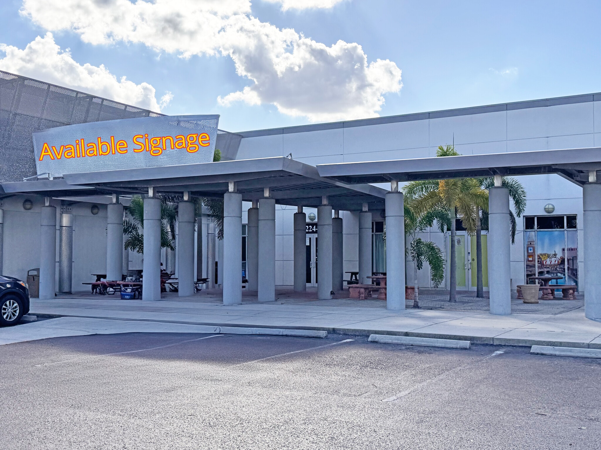 4224 S Cleveland Ave, Fort Myers, FL à louer Photo de l’immeuble– Image 1 sur 3