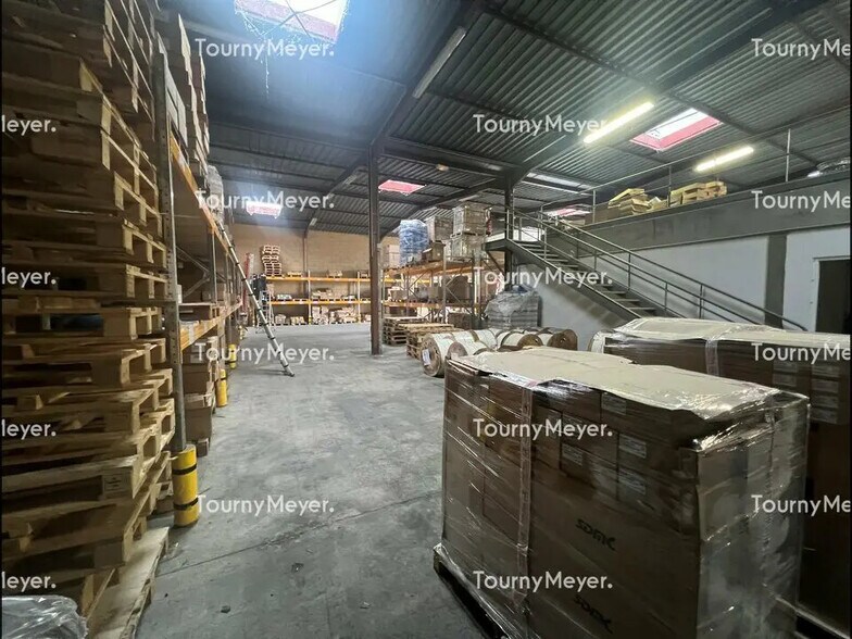 Local d’activités dans Lons à louer - Photo intérieure – Image 3 sur 5