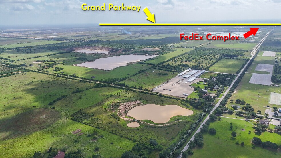 9009 Katy Hockley rd, Katy, TX à vendre - Photo de l’immeuble – Image 3 sur 9