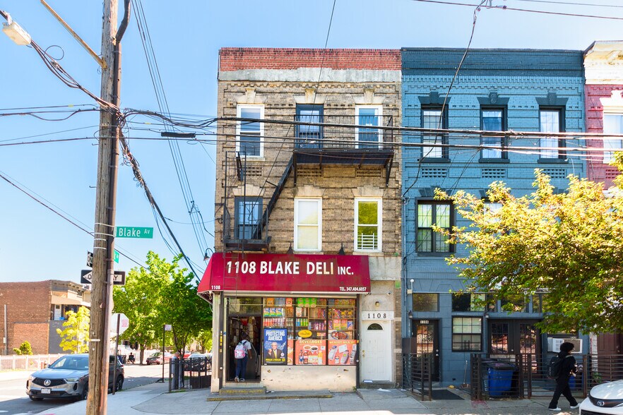 1108 Blake Ave, Brooklyn, NY à vendre - Photo de l’immeuble – Image 3 sur 11