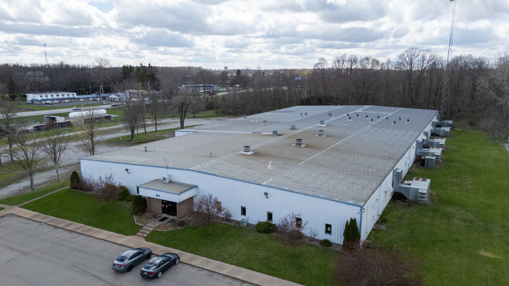 811 Commerce Dr, Kendallville, IN à vendre Photo principale– Image 1 sur 11