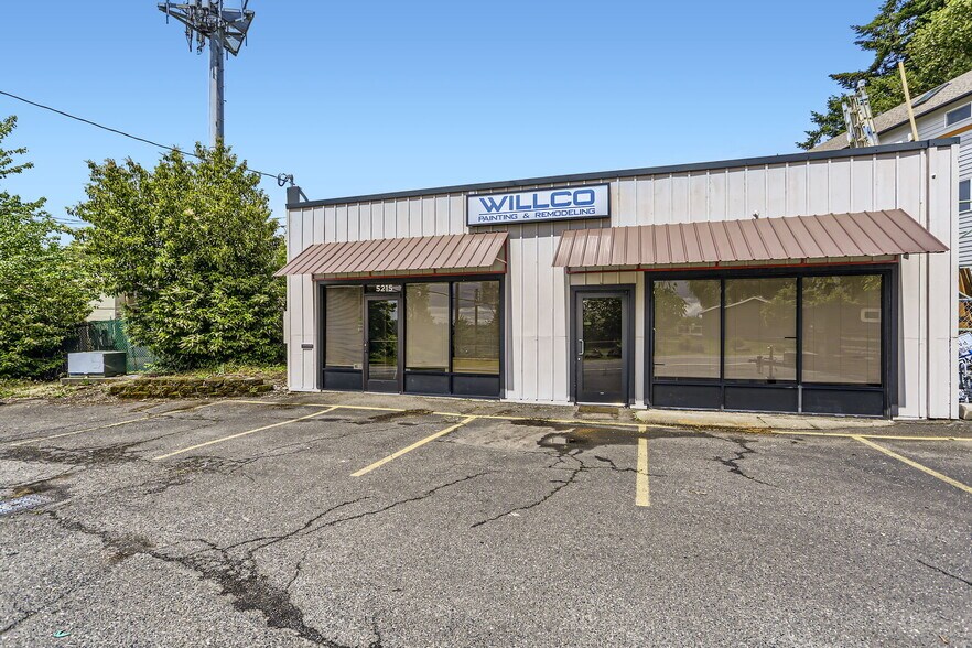 5215 SE Flavel Dr, Portland, OR à vendre - Photo principale – Image 1 sur 24