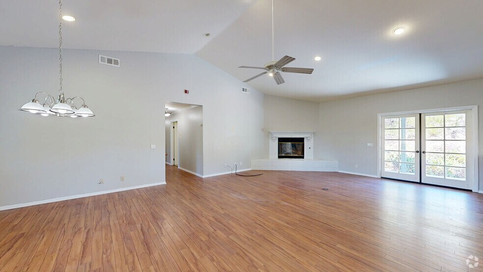12738 Monte Vista Rd, Poway, CA à vendre - Numérisation 3D Matterport – Image 2 sur 23