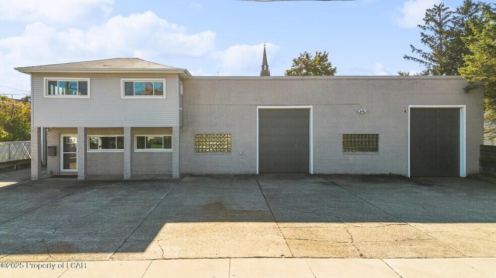 36 Atherton Ave, Wyoming, PA à vendre - Photo principale – Image 1 sur 34