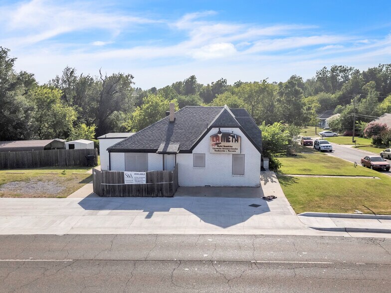 3700 Trellis Ct, Oklahoma City, OK à vendre - Photo de l’immeuble – Image 3 sur 35