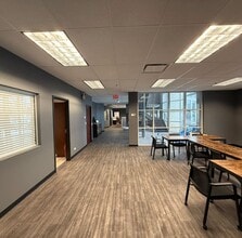 937 N Lombard Rd, Lombard, IL à louer Photo intérieure– Image 1 sur 1