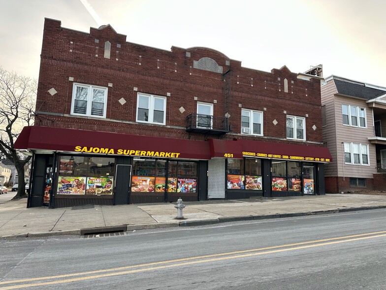451 Springdale Ave, East Orange, NJ à vendre - Photo de l’immeuble – Image 1 sur 13