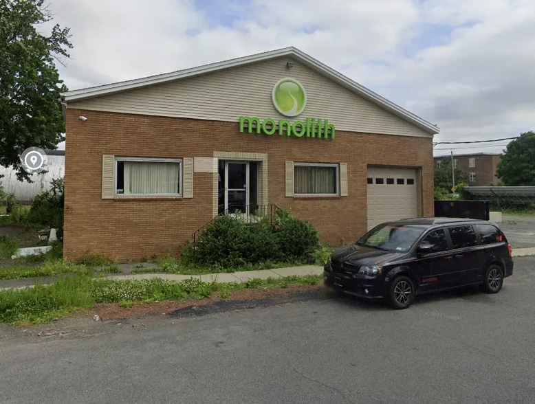 444 Washington St, Rensselaer, NY à louer - Photo de l’immeuble – Image 2 sur 9