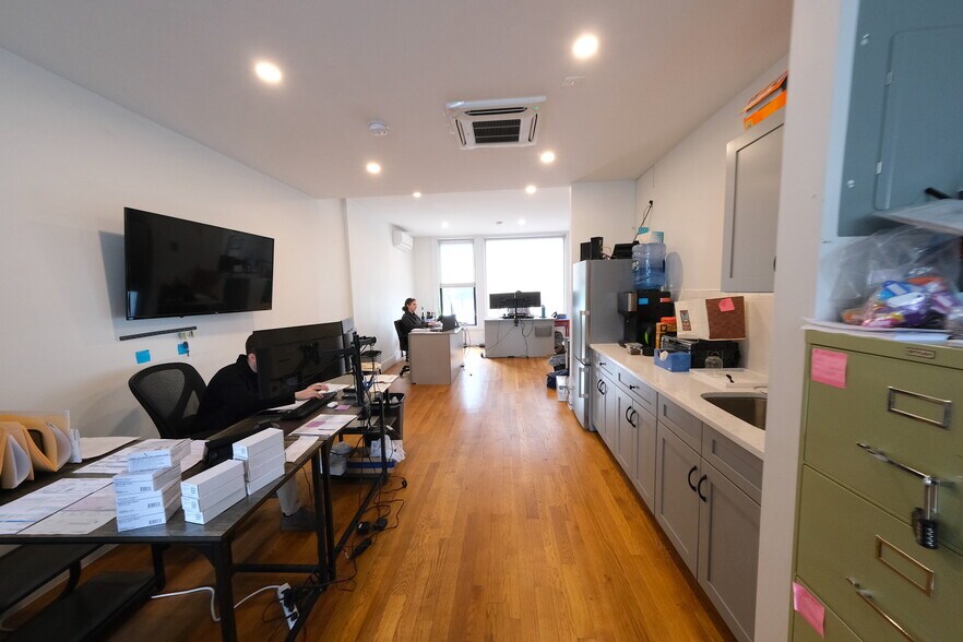 63 Lafayette Ave, Brooklyn, NY à louer - Photo intérieure – Image 3 sur 6