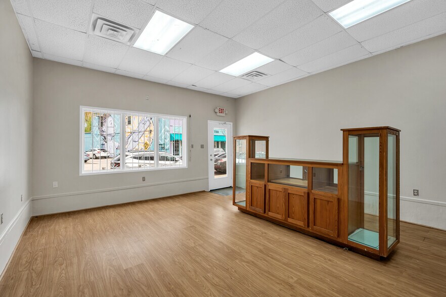 2514-2518 Bayou Rd, New Orleans, LA à louer - Photo intérieure – Image 2 sur 4