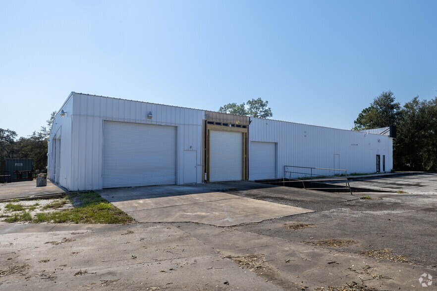 5797 Lake Winona Rd, De Leon Springs, FL à louer - Photo principale – Image 1 sur 4