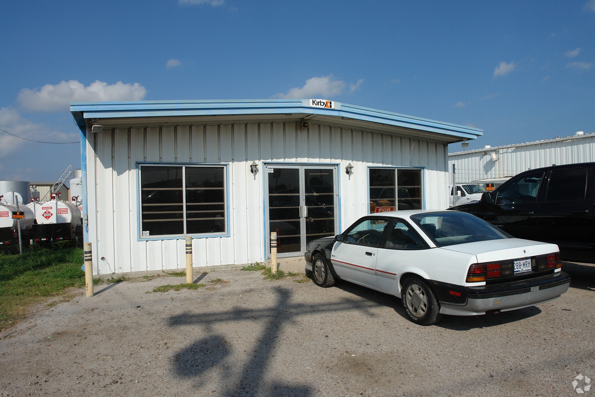 5412-5420 Leopard St portefeuille de 4 biens à vendre sur LoopNet.fr Photo principale– Image 1 sur 5