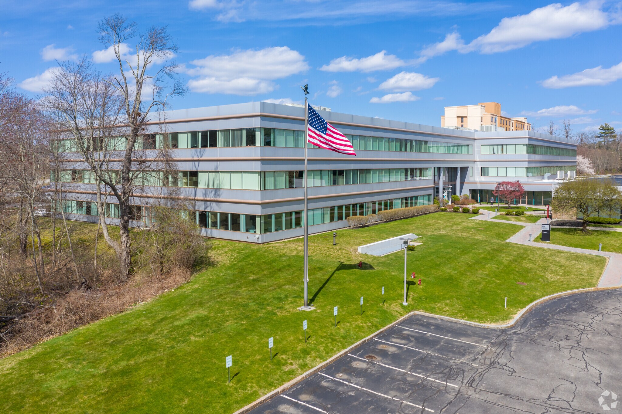 296 Concord Rd, Billerica, MA à vendre Photo principale– Image 1 sur 9