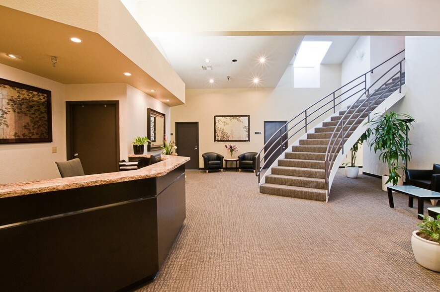 3550 Watt Ave, Sacramento, CA à louer - Hall d’entrée – Image 2 sur 8
