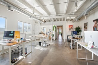 3347 Motor Ave, Los Angeles, CA à louer Photo intérieure– Image 2 sur 9