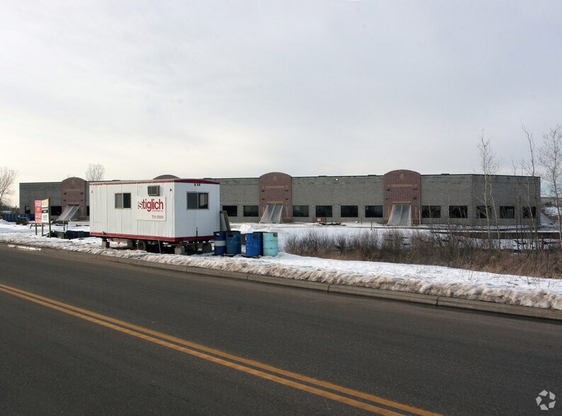 580-600 Hayward Ave, Oakdale, MN à vendre - Photo de l’immeuble – Image 3 sur 22