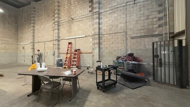 2007 Democrat St, Honolulu, HI à louer Photo intérieure– Image 1 sur 19