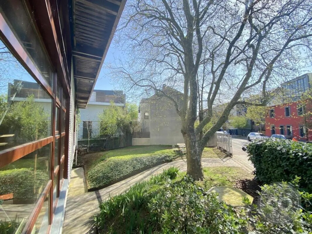 Bureau dans Issy-les-Moulineaux à louer Photo de l’immeuble– Image 1 sur 9