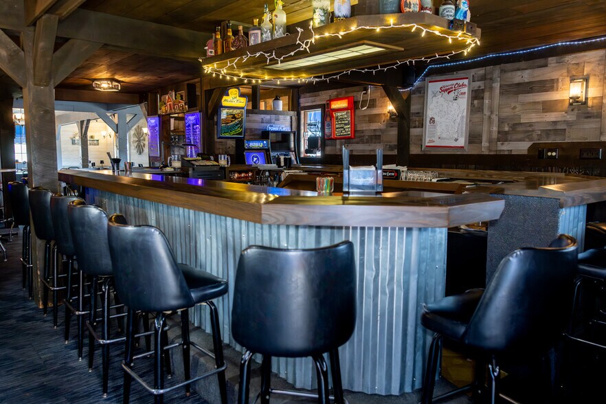 N4175 Alpine Ln, Pound, WI à vendre - Photo de l’immeuble – Image 3 sur 22