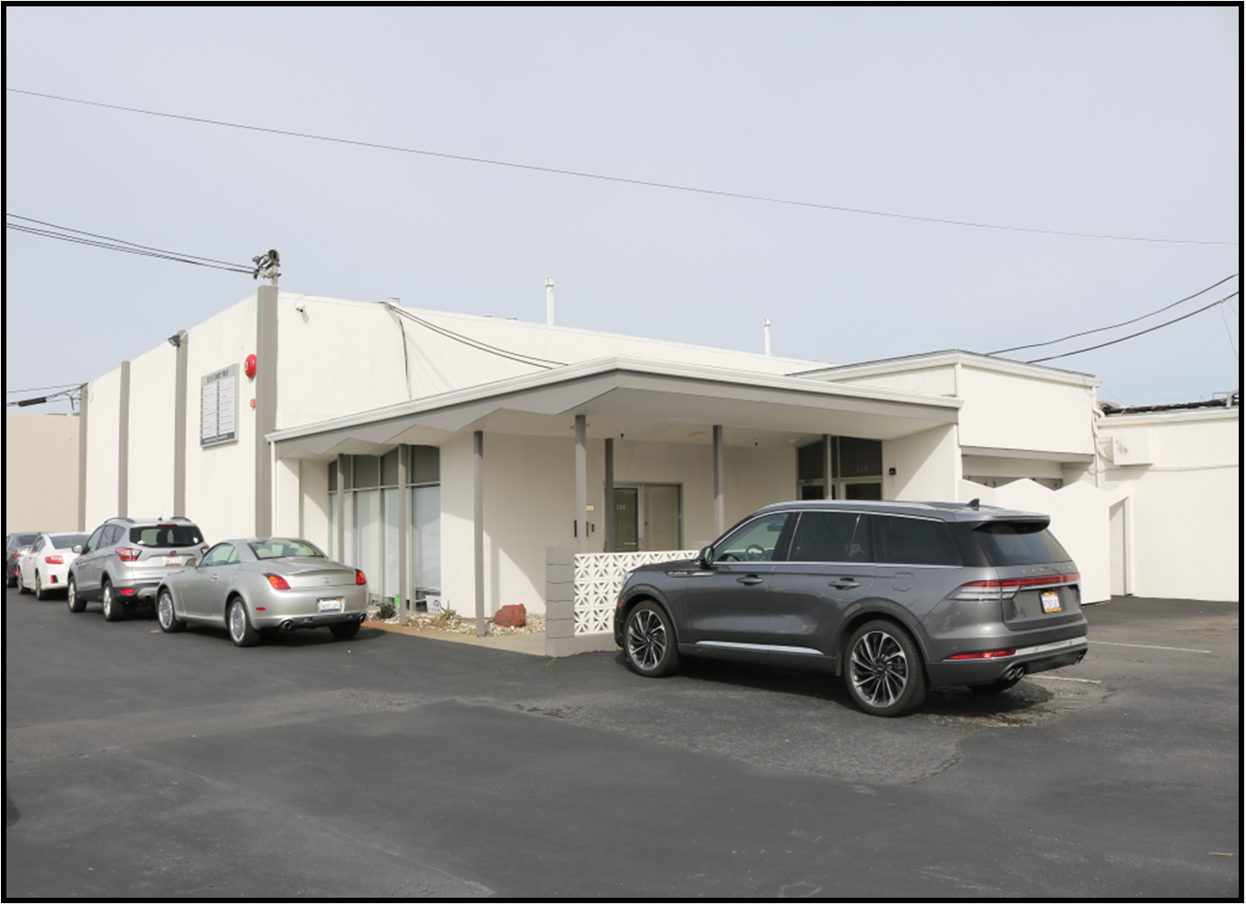325 Corey Way, South San Francisco, CA à louer Photo de l’immeuble– Image 1 sur 7