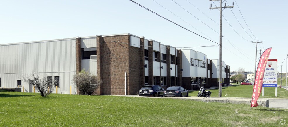 7700-7810 Rte Transcanadienne, Montréal, QC à louer - Photo de l’immeuble – Image 3 sur 4