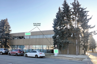 17303 102 Ave NW, Edmonton, AB à louer Photo de l’immeuble– Image 1 sur 3