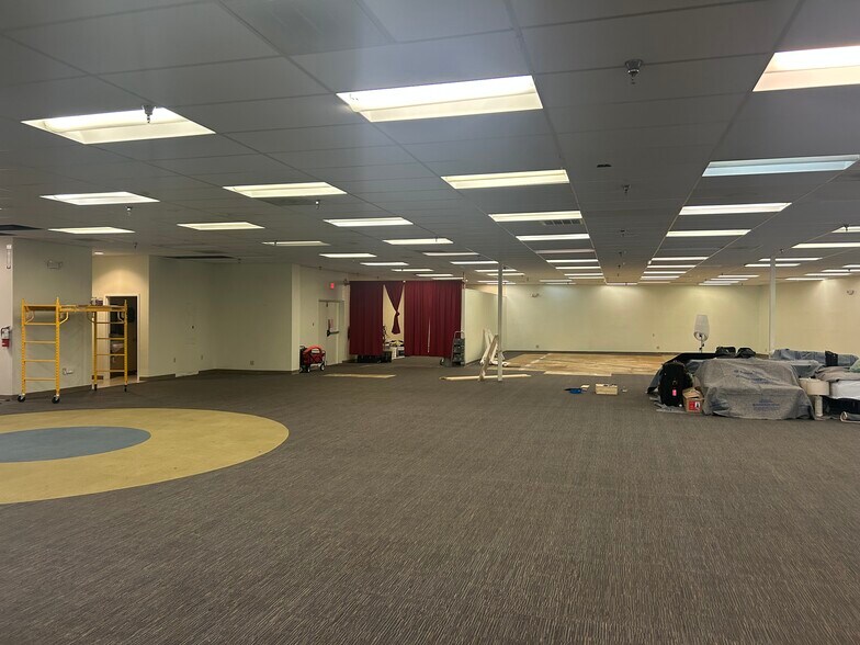 684 E Altamonte Dr, Altamonte Springs, FL à louer - Photo intérieure – Image 2 sur 8