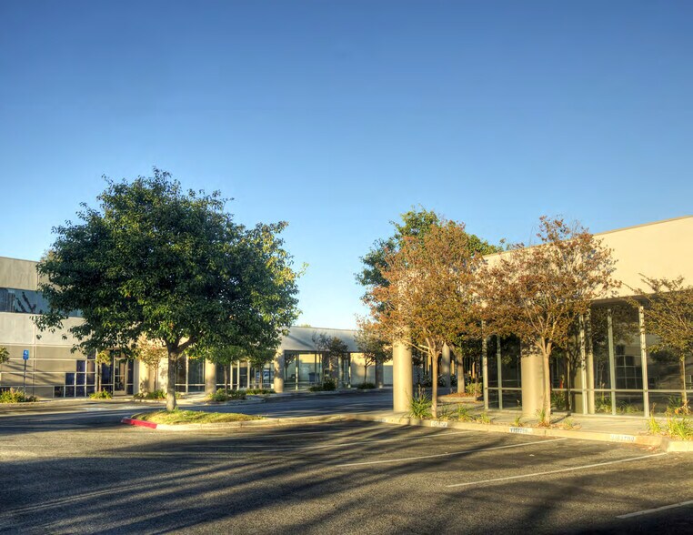 27576 Commerce Center Dr, Temecula, CA à louer - Photo de l’immeuble – Image 3 sur 3