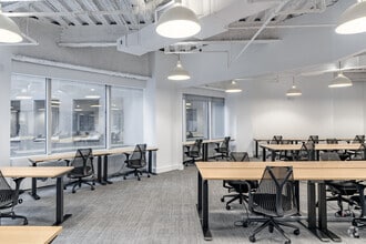 12 E 49th St, New York, NY à louer Photo intérieure– Image 1 sur 11