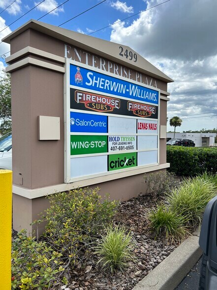 2459-2499 Enterprise Rd, Orange City, FL à louer - Photo de l’immeuble – Image 3 sur 4