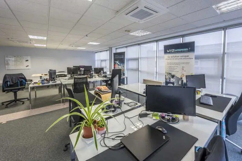 Bureau dans Compiègne à louer - Photo de l’immeuble – Image 3 sur 9