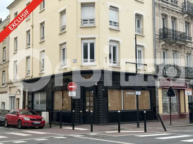 Plus de détails pour Local commercial à louer