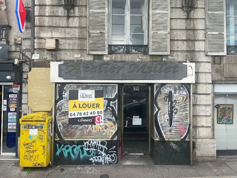 Local commercial dans Lyon à louer - Photo de l’immeuble – Image 1 sur 2