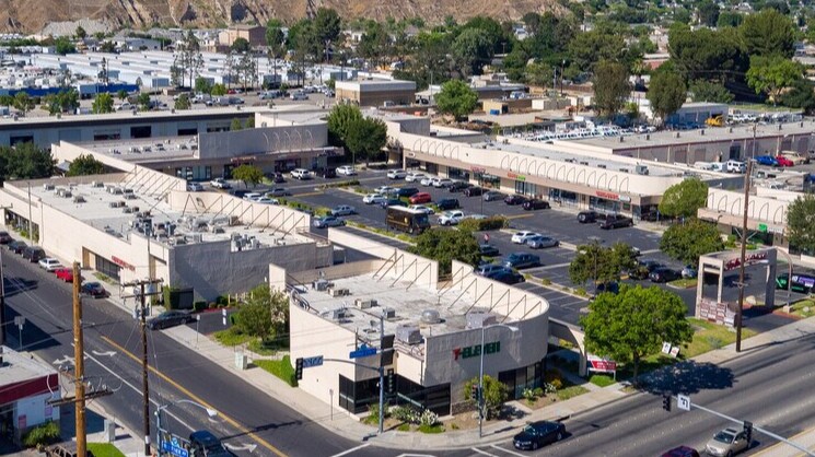 20655 Soledad Canyon Rd, Santa Clarita, CA à louer - Photo de l’immeuble – Image 2 sur 4
