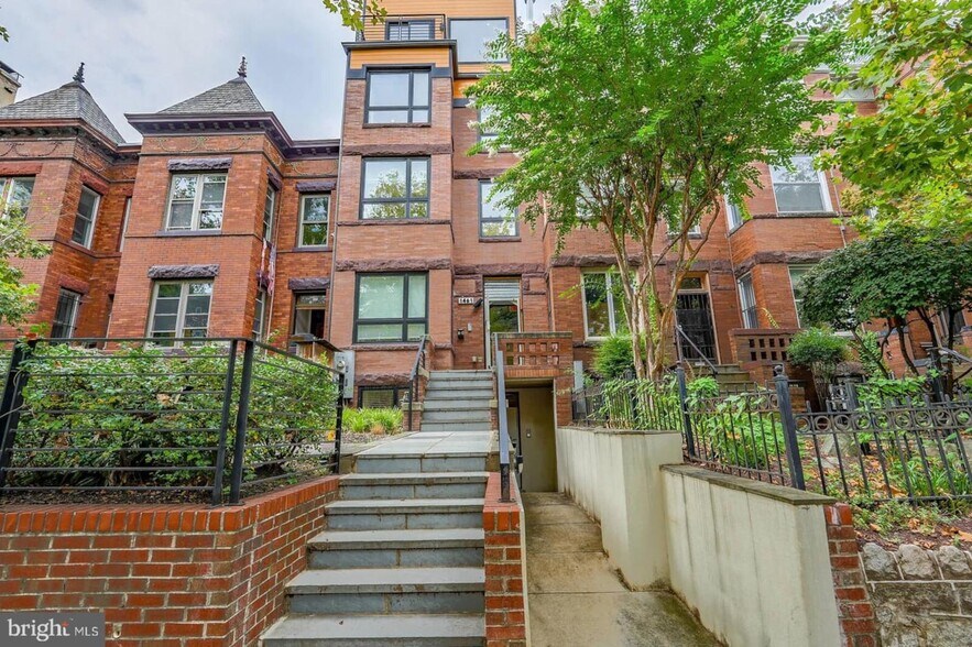 1461 Chapin St NW, Washington, DC à vendre - Photo de l’immeuble – Image 2 sur 67